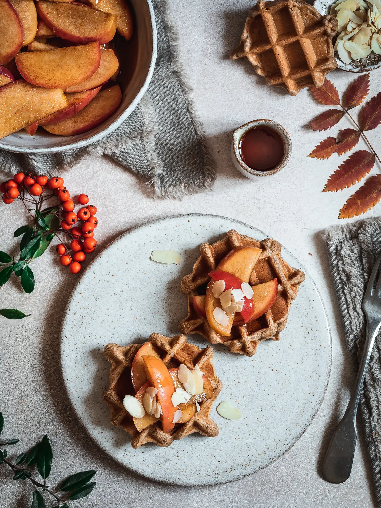 Zimtäpfel auf Haferwaffeln